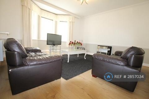 2 bedroom flat to rent, Grand Marine Court, Bournemouth, BH2