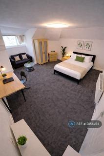 1 bedroom in a flat share to rent, Burton Road, Didsbury, M20