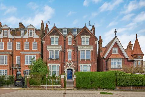 2 bedroom flat for sale, Clapham Common South Side, London, SW4