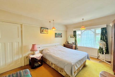 3 bedroom semi-detached house for sale, Hicks Avenue, Greenford
