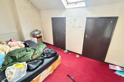 4 bedroom terraced house for sale, Tickhill Square, Doncaster