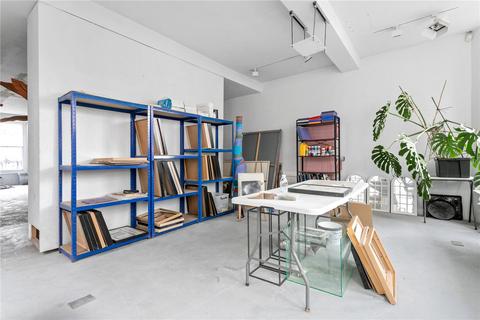 undefined, Lower Clapton Road, London, E5