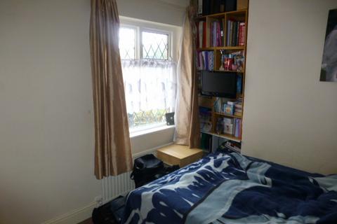 2 bedroom apartment to rent, Waterloo Road, Manchester, M8 8BY
