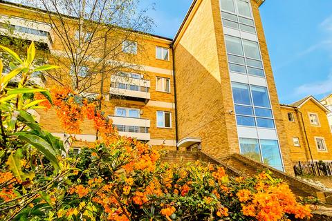2 bedroom duplex to rent, Branagh Court, Reading RG30