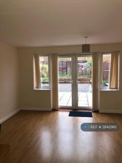 2 bedroom end of terrace house to rent, Champness, Barking, IG11