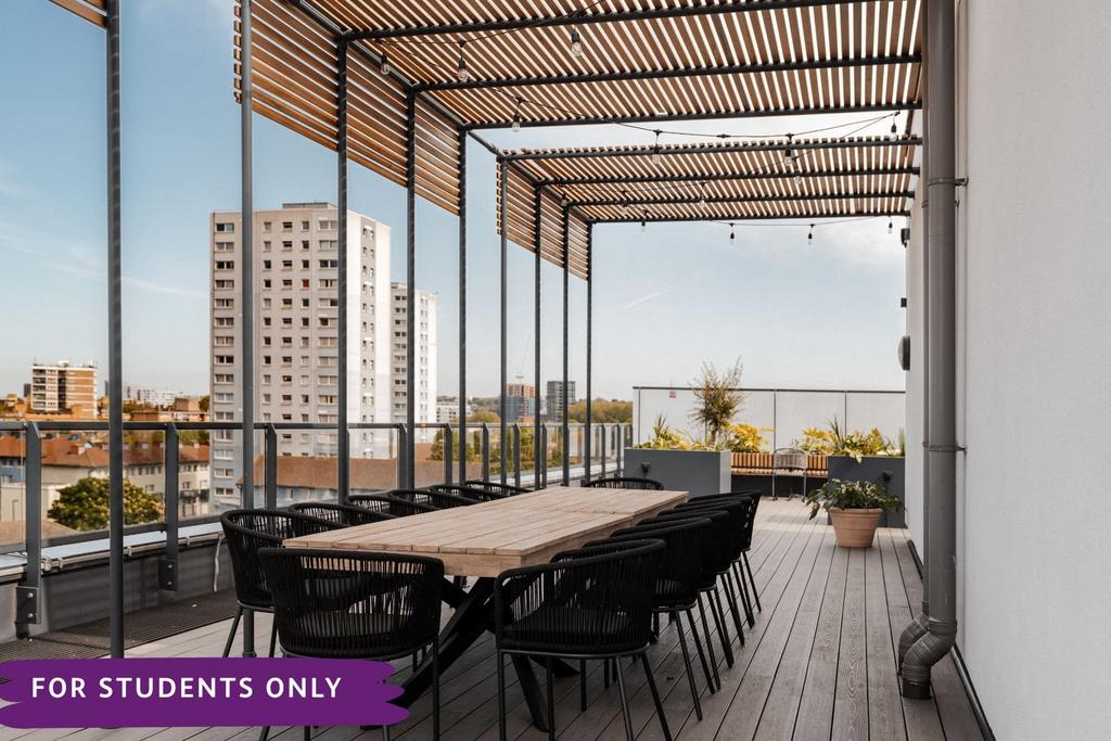 Apartment in London - View 5