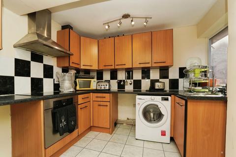 2 bedroom flat for sale, Brick Kiln Street, Evesham, Worcestershire, WR11