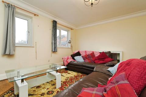 2 bedroom flat for sale, Brick Kiln Street, Evesham, Worcestershire, WR11