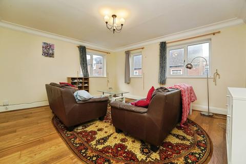 2 bedroom flat for sale, Brick Kiln Street, Evesham, Worcestershire, WR11
