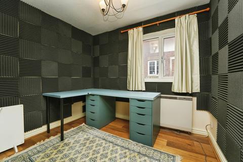 2 bedroom flat for sale, Brick Kiln Street, Evesham, Worcestershire, WR11