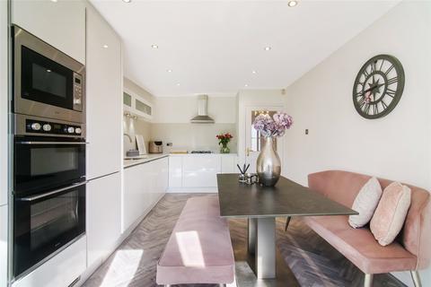 4 bedroom detached house for sale, Smith Way, Bishopbriggs, Glasgow, East Dunbartonshire, G64