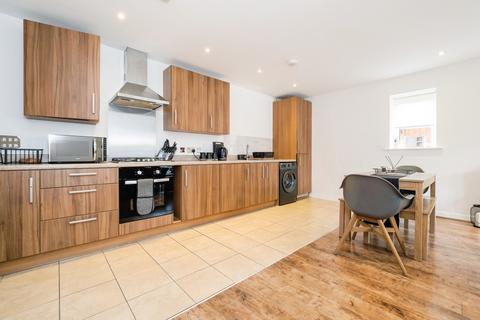 2 bedroom flat for sale, Dunningford Close, Hornchurch, RM12