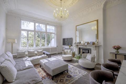 2 bedroom flat for sale, Belsize Park Gardens, London, NW3