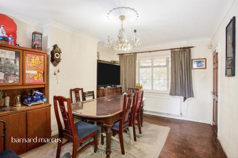 4 bedroom detached house for sale, Lancaster Road, London