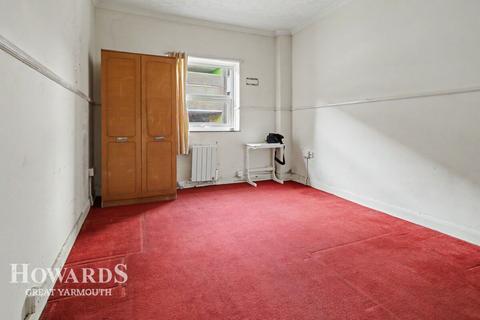 1 bedroom flat for sale, South Market Road, Great Yarmouth