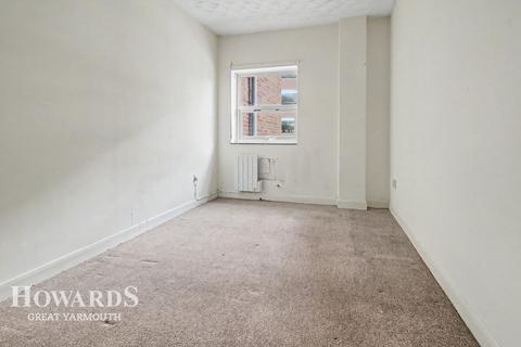1 bedroom flat for sale, South Market Road, Great Yarmouth