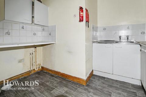 1 bedroom flat for sale, South Market Road, Great Yarmouth