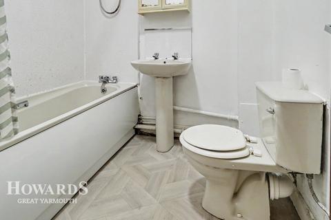 1 bedroom flat for sale, South Market Road, Great Yarmouth