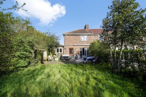 4 bedroom semi-detached house for sale, Ashness Gardens, Greenford