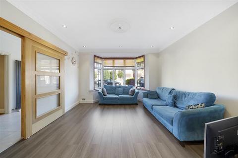 4 bedroom semi-detached house for sale, Ashness Gardens, Greenford