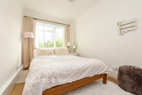2 bedroom ground floor maisonette for sale, Doods Place, Reigate RH2