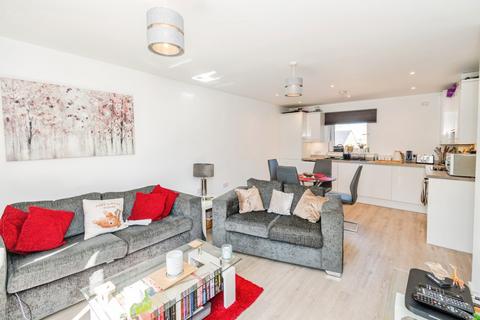 2 bedroom flat for sale, Meridian Way, Southampton, Hampshire, SO14