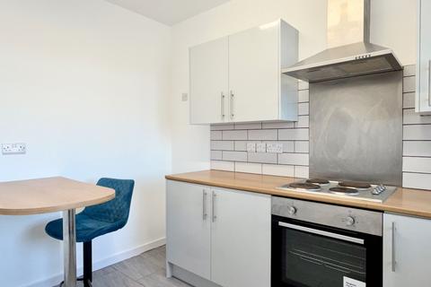 2 bedroom flat to rent, Thomas Street, St. Thomas, SA1