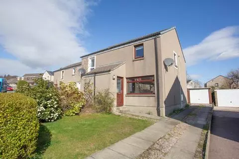2 bedroom semi-detached house for sale