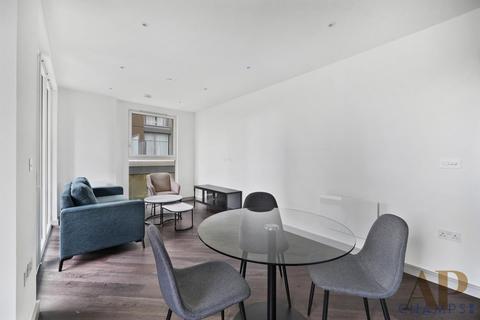 2 bedroom flat to rent, Lily House, TW18