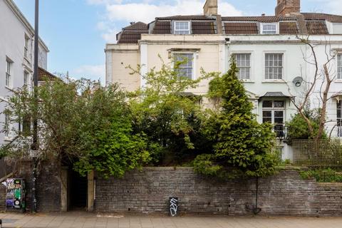 1 bedroom flat for sale, Cheltenham Road, Montpelier