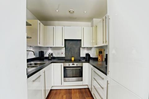 2 bedroom flat for sale, Whitestone Way, CROYDON, Surrey, CR0