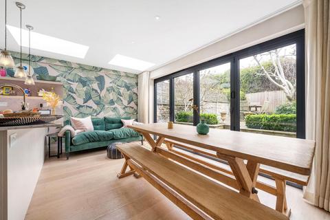 2 bedroom house for sale, Talma Road, SW2