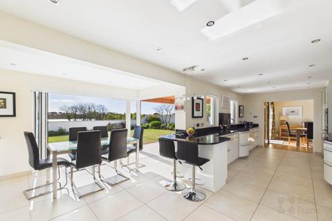 4 bedroom detached house for sale, La Rue Des Pallieres, St Ouen