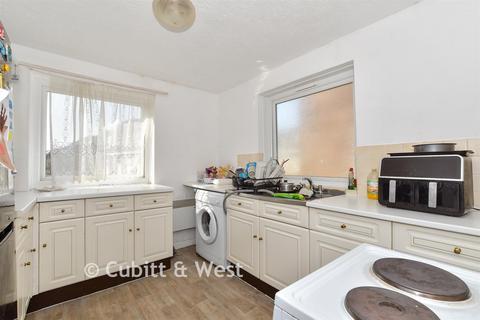 2 bedroom apartment for sale, High Street, Bognor Regis, West Sussex