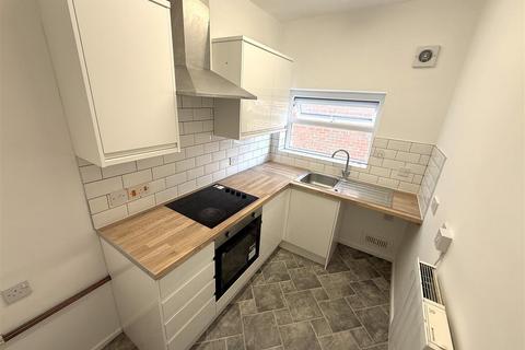1 bedroom apartment to rent, Flat 3 Highgate House, 13 Parkfield Road, Stourbridge