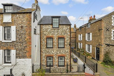 2 bedroom end of terrace house for sale, Union Square, Broadstairs CT10