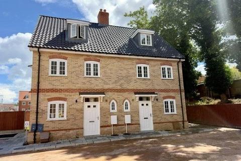 3 bedroom semi-detached house for sale, Abbots Gate, Bury St Edmunds IP33