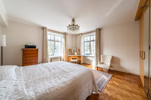 4 bedroom flat for sale, 42 Cheyne Walk, London, SW3