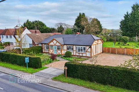 4 bedroom detached bungalow for sale, Headcorn Road, Biddenden, TN27