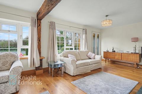 4 bedroom detached bungalow for sale, Headcorn Road, Biddenden, TN27