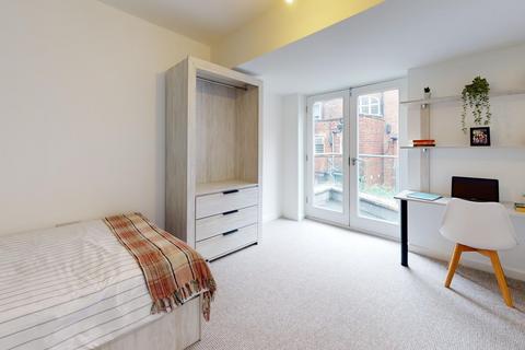 4 bedroom flat to rent,  Yalta Court, Leeds LS2