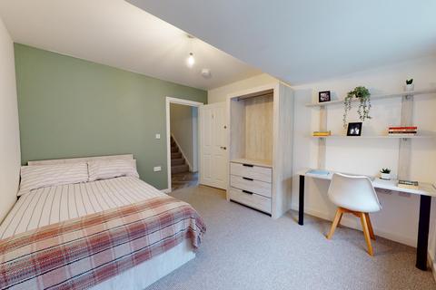 4 bedroom flat to rent,  Yalta Court, Leeds LS2