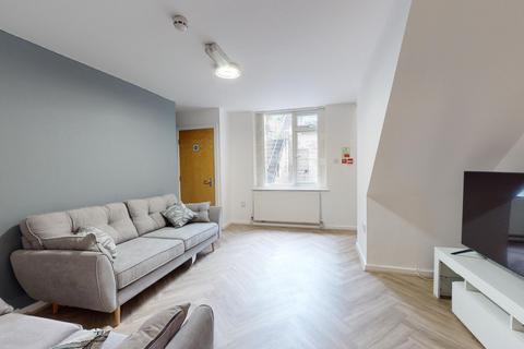 5 bedroom flat to rent, Moorland Avenue, Leeds LS6