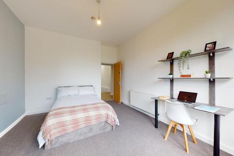 5 bedroom flat to rent, Moorland Avenue, Leeds LS6