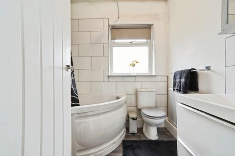 2 bedroom apartment for sale, Hollings Street, Bingley BD16