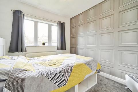 2 bedroom apartment for sale, Hollings Street, Bingley BD16