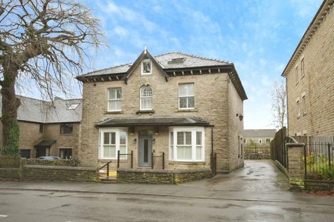 2 bedroom flat for sale, London Road, Buxton, Derbyshire, SK17