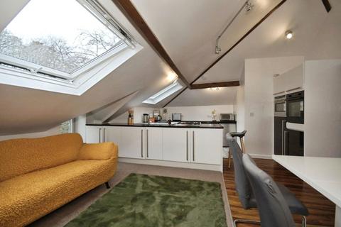 2 bedroom flat for sale, London Road, Buxton, Derbyshire, SK17