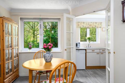 undefined, Mount Hill, Epsom KT18
