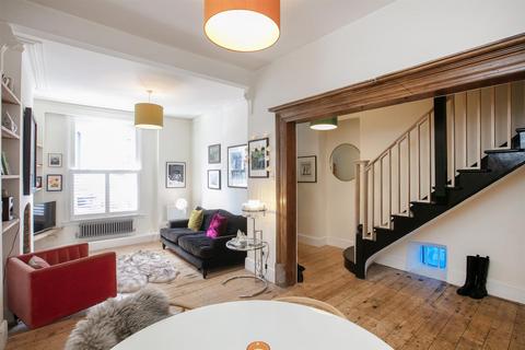 4 bedroom terraced house for sale, Gautrey Road, Nunhead, SE15